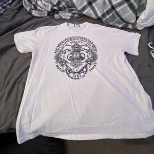 White XL Harley Davidson tee